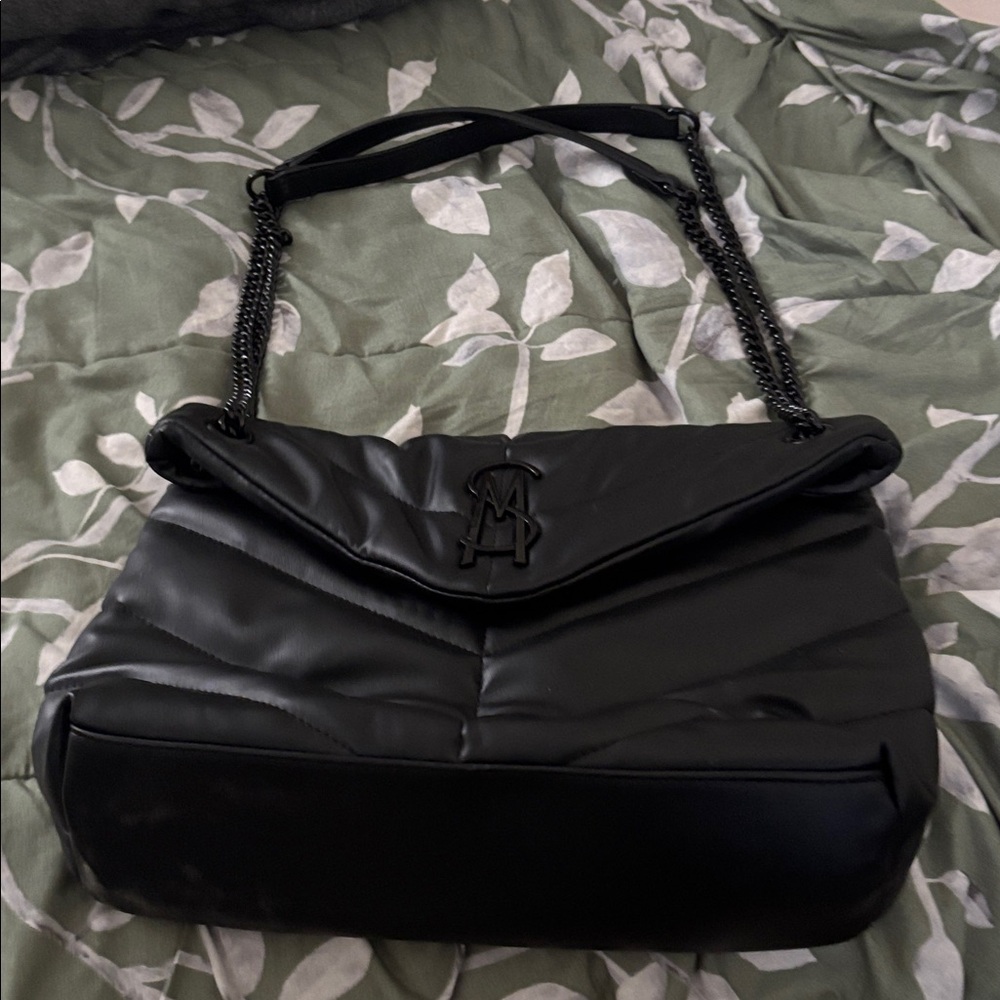 Stylish Black Quilted Shoulder Bag